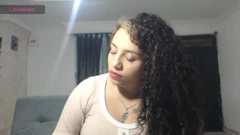 zoe tai online show from February 12, 4:40 am