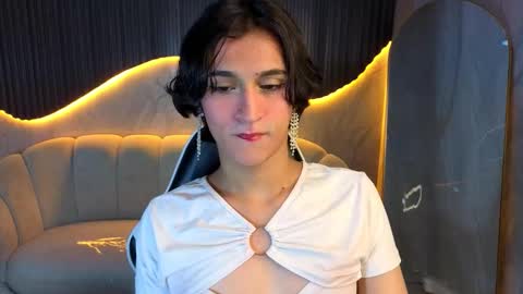 Zoe online show from December 18, 7:53 pm