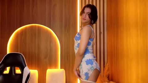 Zoe online show from February 5, 8:57 pm