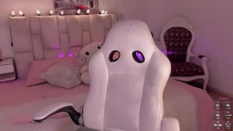 Snapshot of zoe_turnner_18 chatting on May 19, 11:38 am Zoe online show from May 19, 11:38 am