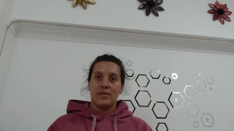 Carolina online show from January 5, 8:56 pm