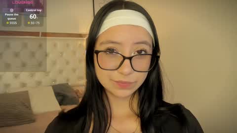Snapshot of zoe_xra chatting on May 22, 9:31 pm Zoe online show from May 22, 9:31 pm