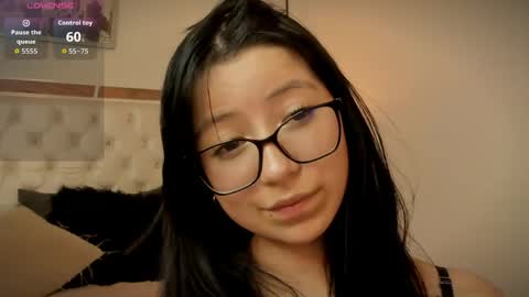 Snapshot of zoe_xra chatting on May 27, 9:23 pm Zoe online show from May 27, 9:23 pm