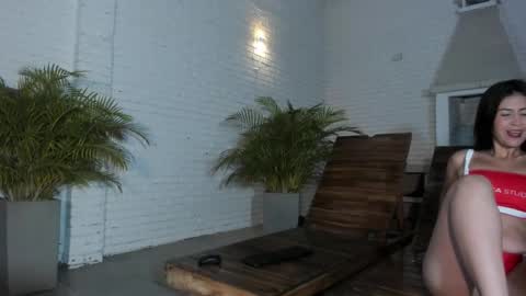 Snapshot of zoeblanc chatting on March 21, 10:31 am zoeblanc online show from March 21, 10:31 am