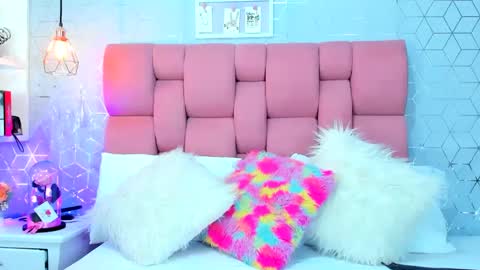 Zoe Brahamm online show from December 17, 10:22 pm