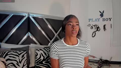 Snapshot of zoecarrter chatting on March 31, 12:27 pm Zoecarrter online show from March 31, 12:27 pm