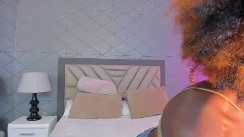 Snapshot of zoecarrter chatting on April 5, 2:09 am Zoecarrter online show from April 5, 2:09 am