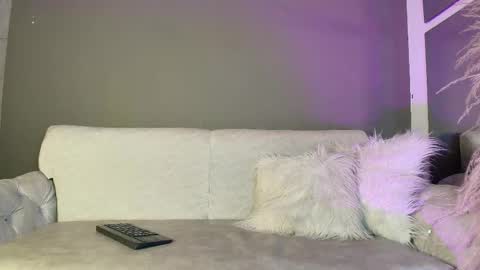ZOE online show from May 17, 7:10 pm