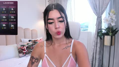  zoee jackson online show from December 21, 8:00 pm