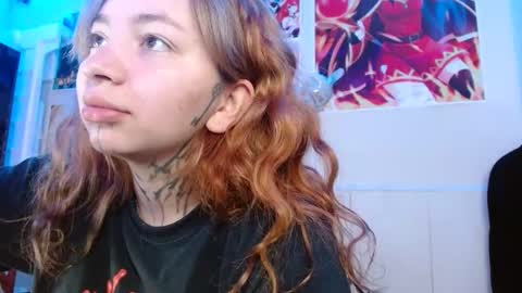 zoee jhonnyy online show from December 13, 1:33 pm