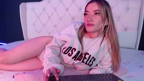 zoe online show from December 28, 6:29 pm