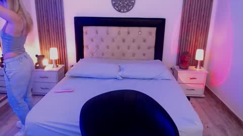 zoe online show from October 15, 3:50 am