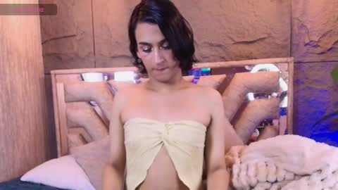 Snapshot of zoee_kiss_ chatting on March 28, 9:58 pm ZOE online show from March 28, 9:58 pm