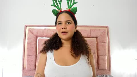 zoee online show from December 3, 9:55 am