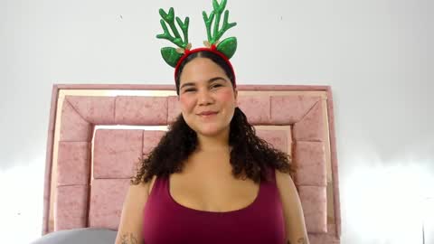 zoee online show from December 6, 3:08 am