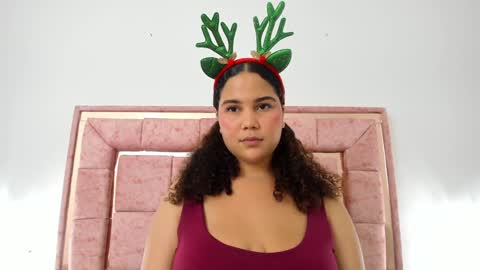 zoee online show from December 6, 6:15 am