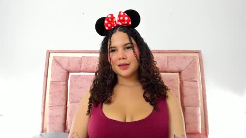 zoee online show from January 16, 6:25 am