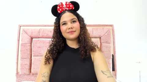 zoee online show from January 23, 9:29 am