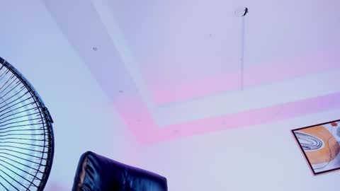 zoee_millerr online show from March 27, 12:27 am