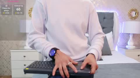 Zoe Krug online show from January 6, 1:15 pm