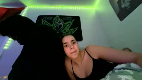 LovelyLatin25 online show from January 16, 1:06 am
