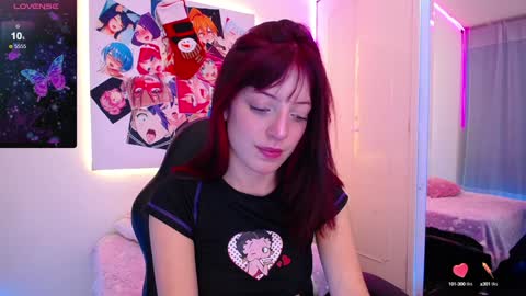 Snapshot of zoeroux_ chatting on December 19, 4:45 am Zoe online show from December 19, 4:45 am