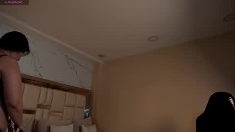 Zoes online show from February 18, 11:28 am