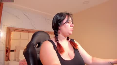 Zoes online show from April 28, 11:37 am