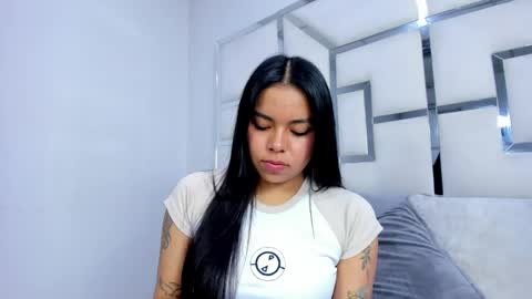 ZoeSwam online show from October 11, 1:20 pm