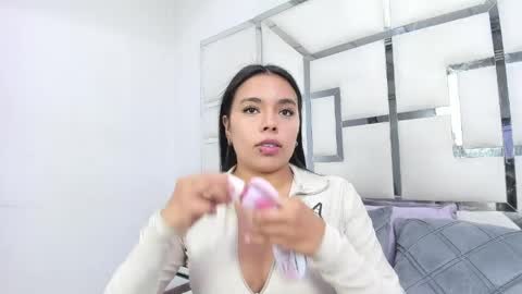 ZoeSwam online show from March 14, 1:49 pm