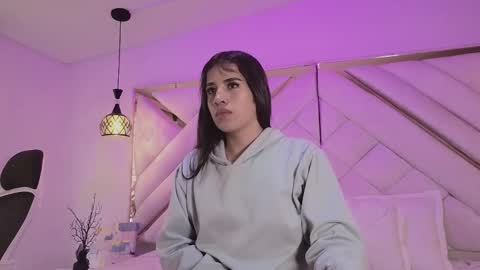 Zoe online show from February 3, 12:21 pm