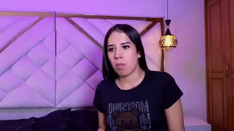 Zoe online show from May 11, 4:04 pm