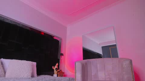 zoevidal_ online show from January 13, 11:52 am