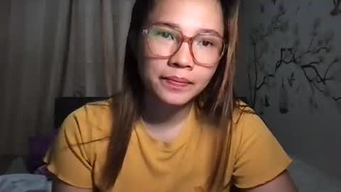 Snapshot of zoey_foryou chatting on December 2, 8:52 am zoey_foryou online show from December 2, 8:52 am