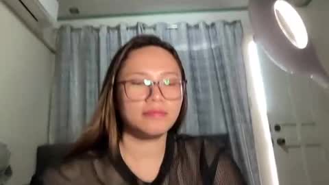 zoey_foryou online show from October 21, 4:13 am