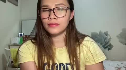 zoey_foryou online show from May 23, 1:26 pm