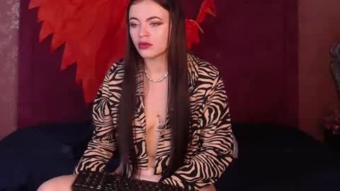 zoey_stone online show from October 19, 12:11 am