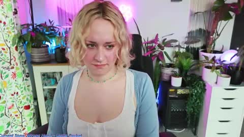 Zoey Ryan online show from February 20, 6:41 pm