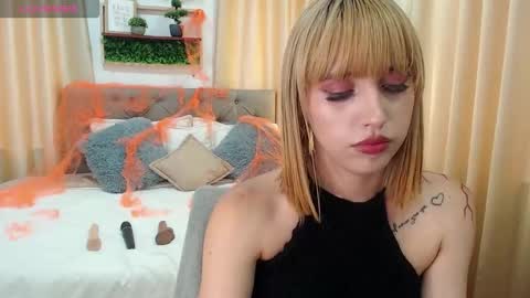 Snapshot of zohet_kriss chatting on October 24, 4:36 pm CALL ME Z O H E T online show from October 24, 4:36 pm