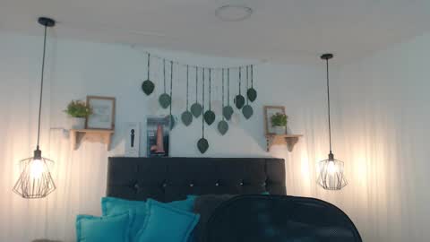 Snapshot of zohet_kriss chatting on December 21, 10:33 am CALL ME Z O H E T online show from December 21, 10:33 am