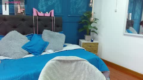 Snapshot of zohet_kriss chatting on April 16, 1:56 pm CALL ME Z O H E T online show from April 16, 1:56 pm