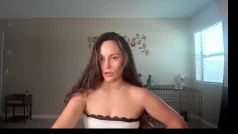 Zoie online show from March 4, 8:59 pm