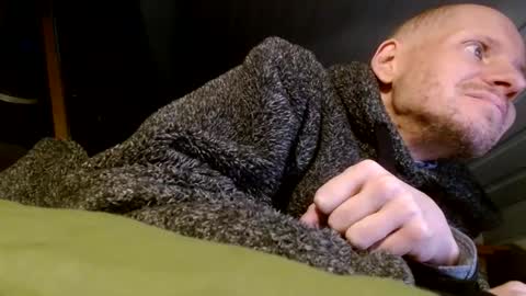 Snapshot of zolexthomas chatting on December 9, 4:05 pm zolexthomas online show from December 9, 4:05 pm