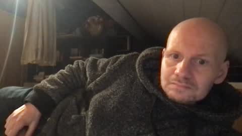 Snapshot of zolexthomas chatting on February 25, 5:58 pm zolexthomas online show from February 25, 5:58 pm