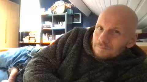 Snapshot of zolexthomas chatting on October 10, 1:32 pm zolexthomas online show from October 10, 1:32 pm