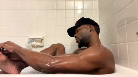 Snapshot of zoom_19xx chatting on June 18, 1:06 am YOU NASTY online show from June 18, 1:06 am