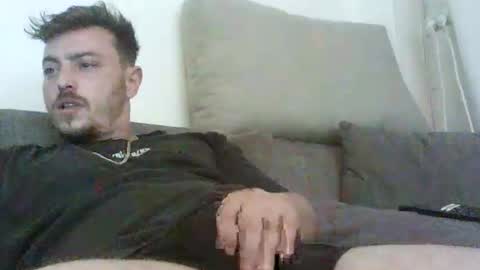 Roy online show from November 3, 7:04 pm