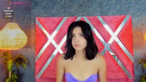 Zoe And Frienda online show from September 23, 8:45 pm