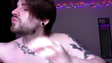 zorvello_83 online show from June 10, 7:13 pm