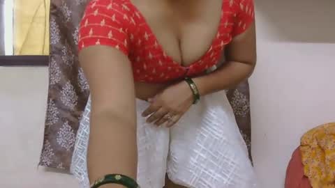 Zoya online show from June 15, 1:46 pm